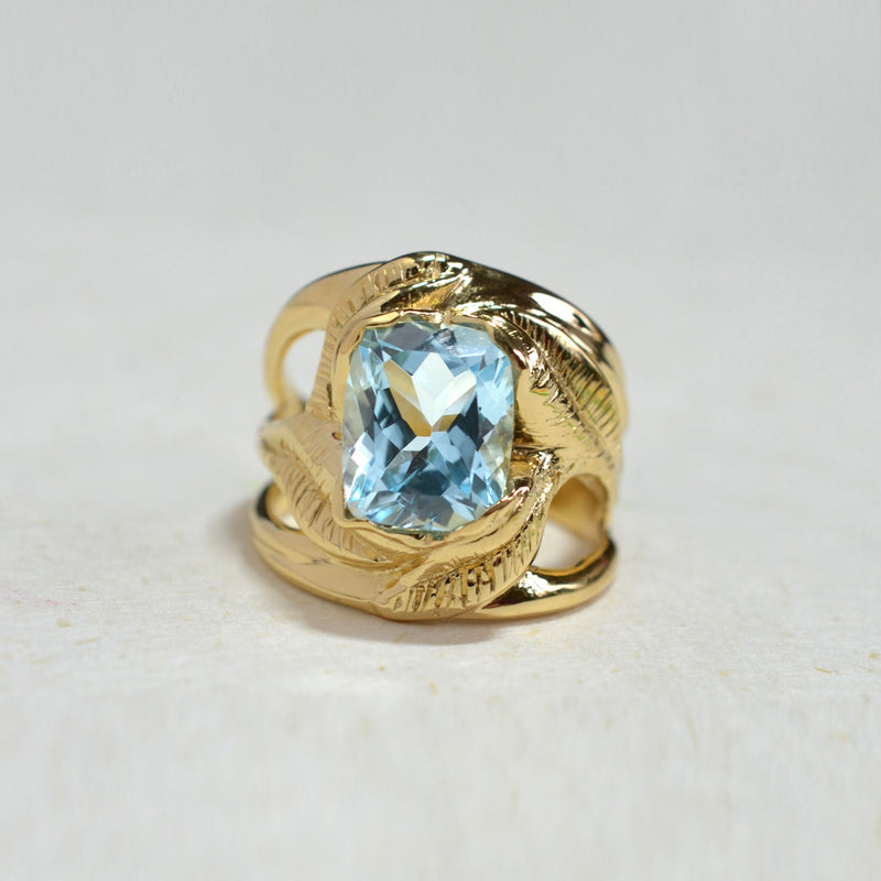 CAHYA Handcarved Botanical Cocktail Ring with Gemstone